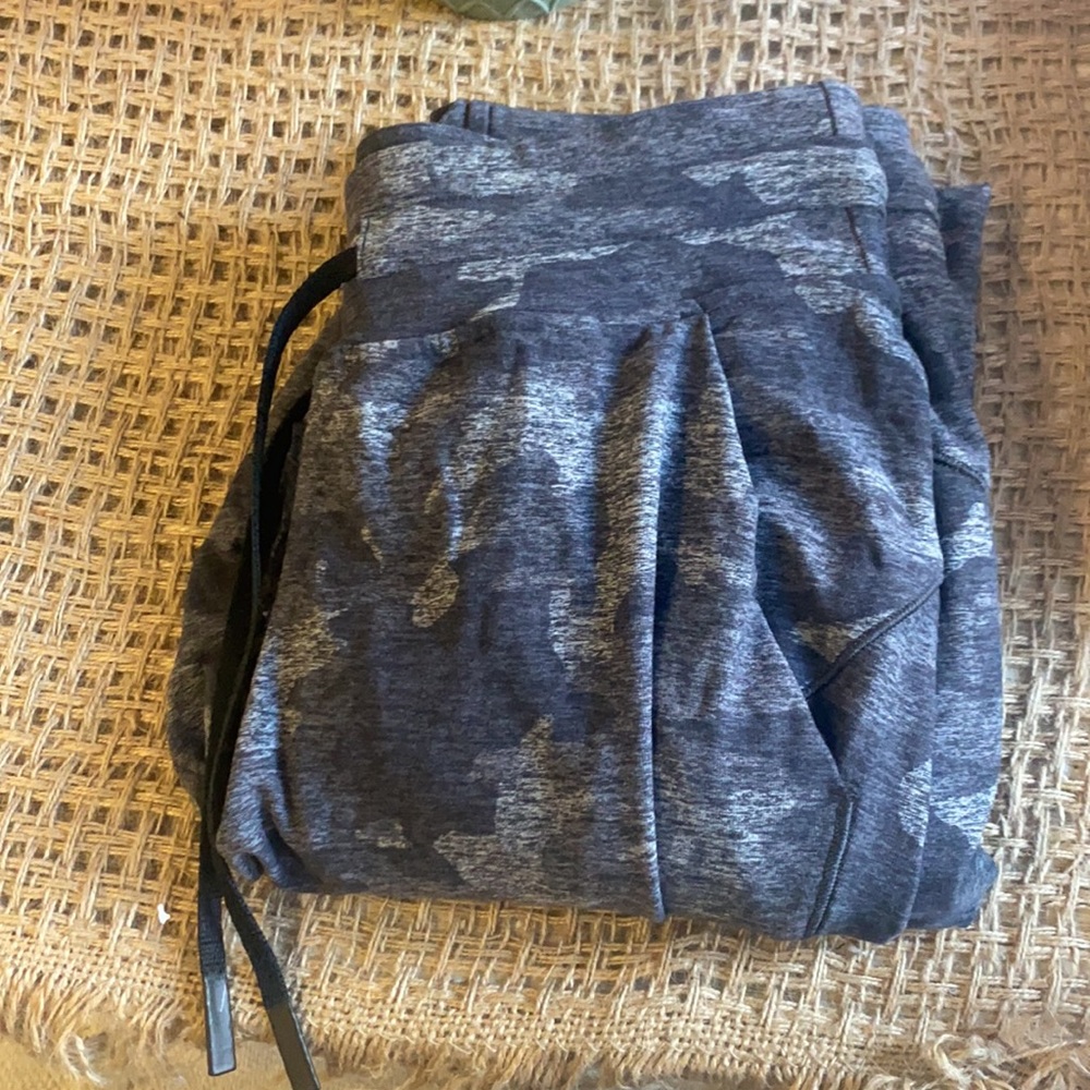 Lululemon Rulu joggers